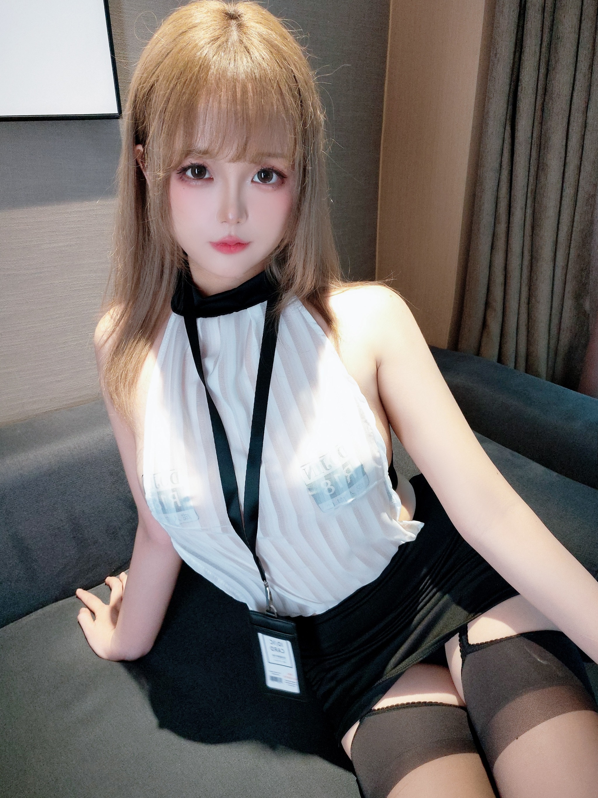 日奈娇 – NO.240 小秘书[107P4V]-XikXak